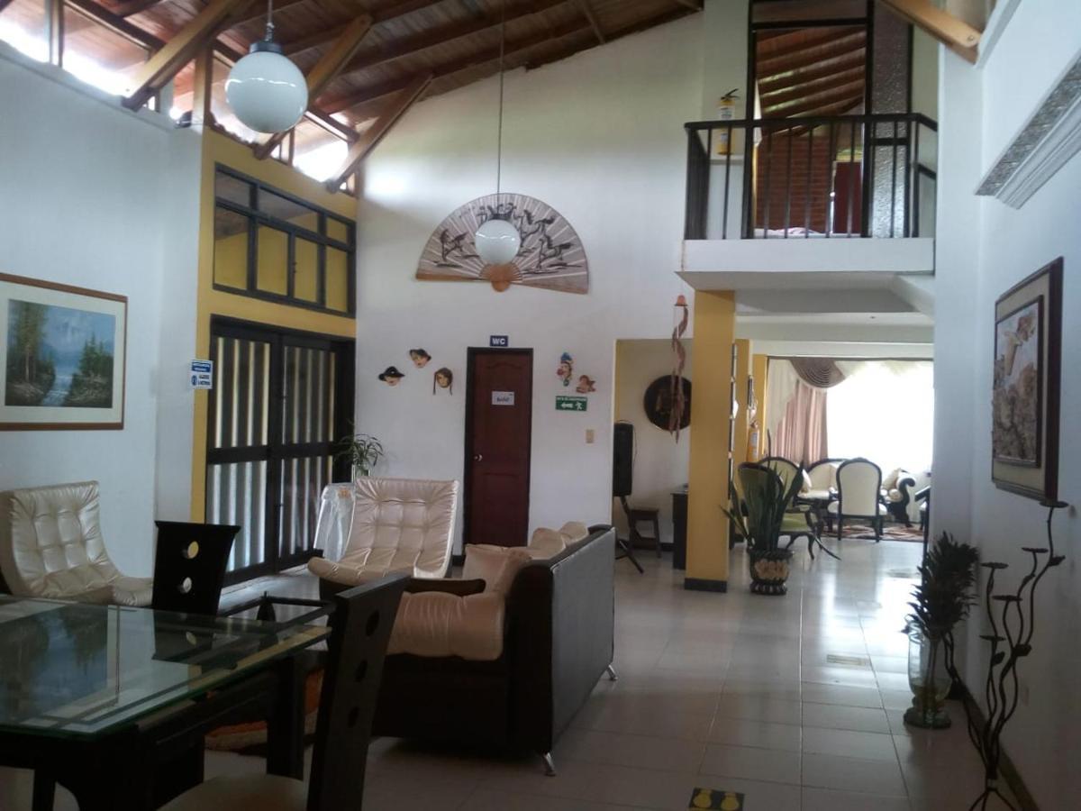 Villa Alejandra Del Quindio Calarca Exterior photo
