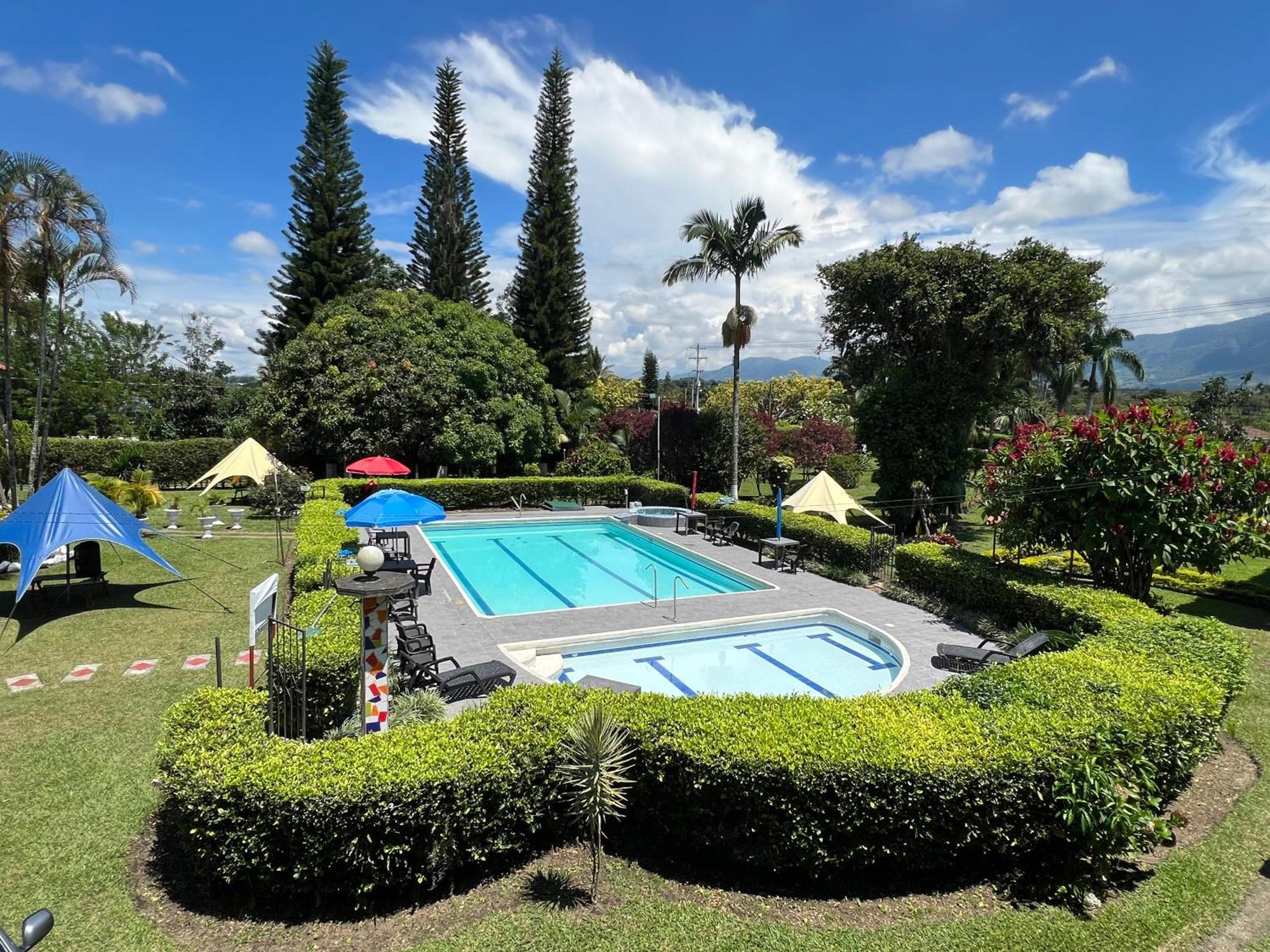 Villa Alejandra Del Quindio Calarca Exterior photo